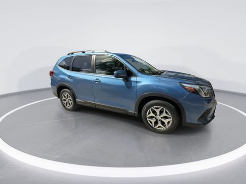 Certified 2022 Subaru Forester Premium w/ Popular Package #1 AWD/4WD image 9