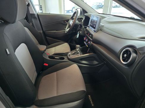 Used 2022 Hyundai Kona SE image 45