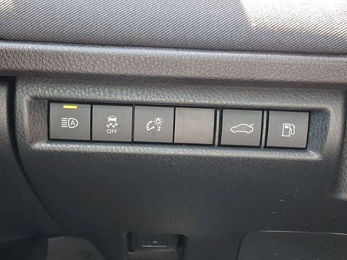 Used 2025 Toyota Camry LE image 23