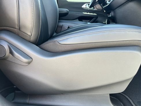 New 2026 Chrysler Voyager LX image 29