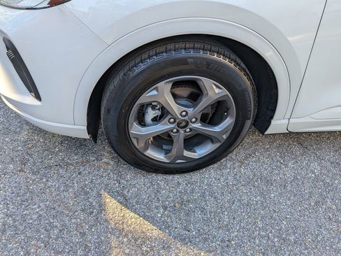 Used 2024 Ford Escape ST-Line w/ Tech Pack #1 image 32