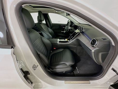 New 2026 Mercedes-Benz C 300 Sedan image 32