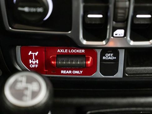 Used 2024 Jeep Wrangler Unlimited image 20