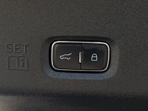 Used 2025 Ford Expedition Active image 13