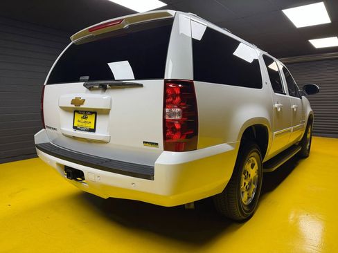 Used 2012 Chevrolet Suburban LT image 6