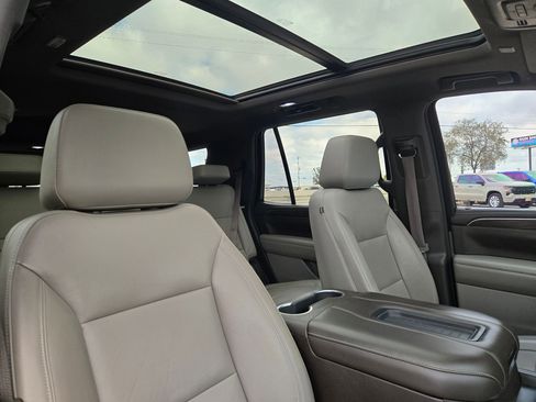 Used 2021 Chevrolet Tahoe LT w/ LT Signature Package image 32