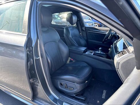 Used 2018 Genesis G80 3.3T Sport RWD image 29