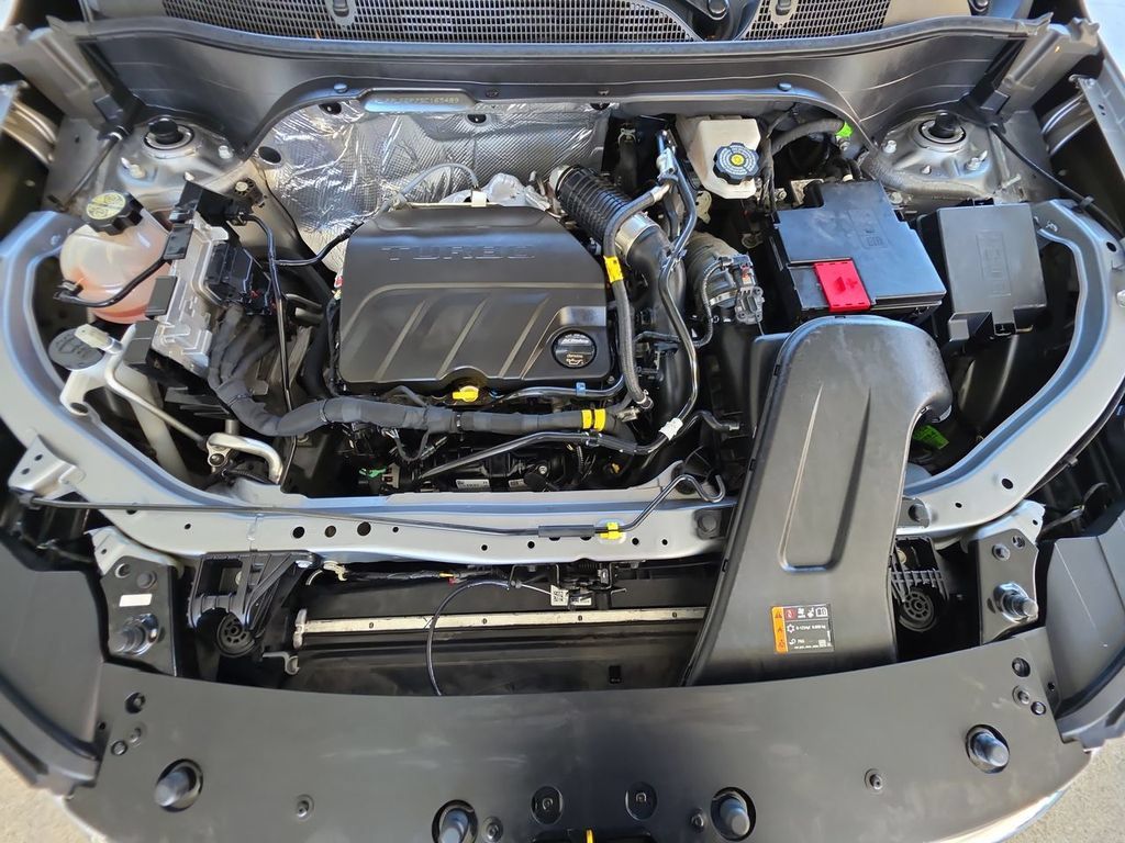 Used 2025 Chevrolet Trax LS FWD image 30