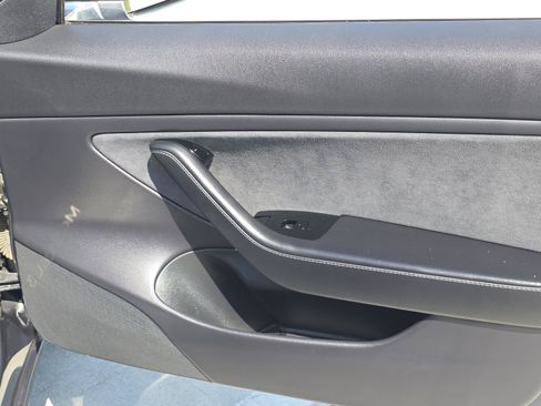 Used 2019 Tesla Model 3 Long Range RWD image 14