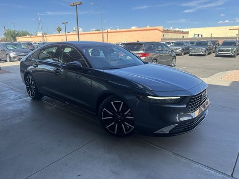 Used 2025 Honda Accord Touring image 5
