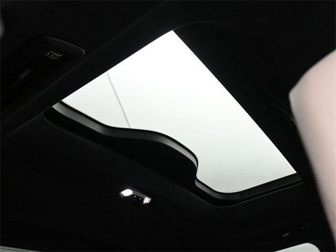 Used 2019 BMW X7 xDrive50i w/ M Sport Package image 22