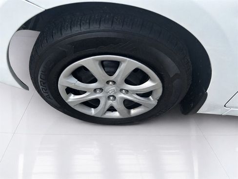 Used 2012 Hyundai Accent GS FWD image 28