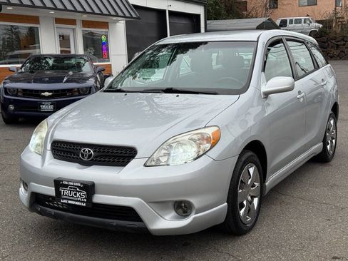 Used 2005 Toyota Matrix XR image 1