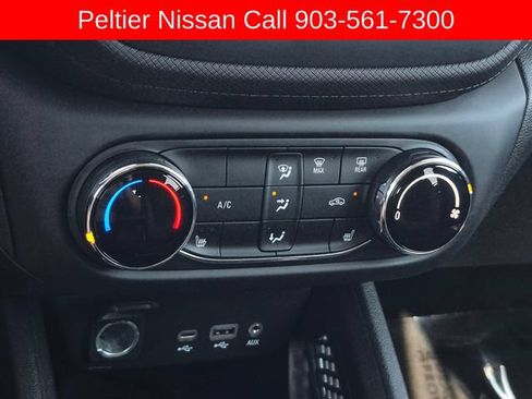 Used 2023 Chevrolet TrailBlazer LT FWD image 35