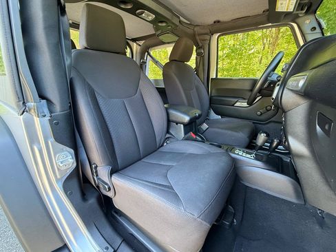 Used 2015 Jeep Wrangler Sport AWD/4WD image 21
