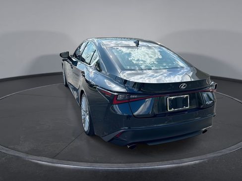 Used 2023 Lexus IS 300 w/ Premium Package RWD image 10