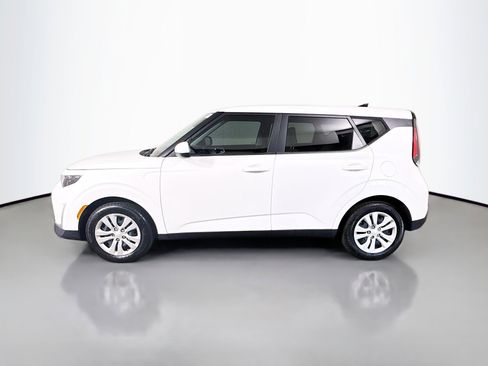 Used 2024 Kia Soul LX FWD image 6