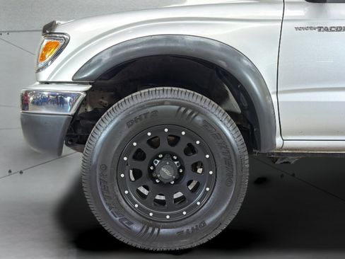 Used 2001 Toyota Tacoma PreRunner RWD image 36