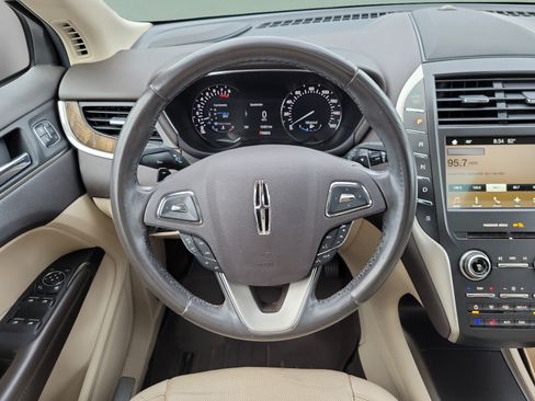 Used 2017 Lincoln MKC Reserve FWD image 13