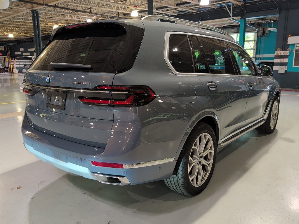 Certified 2026 BMW X7 xDrive40i AWD/4WD image 9
