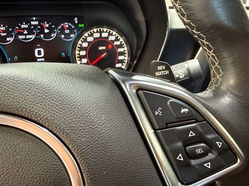 Used 2018 Chevrolet Camaro SS RWD image 21