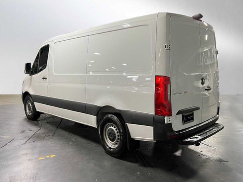 Used 2025 Mercedes-Benz Sprinter 2500 image 5
