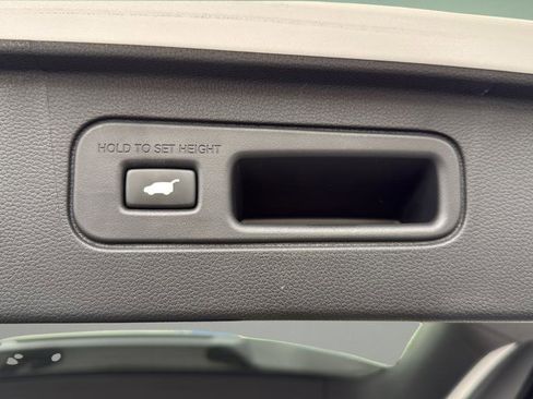 Used 2025 Honda Pilot EX-L image 21