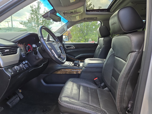 Used 2016 GMC Yukon XL Denali w/ Open Road Package AWD/4WD image 2