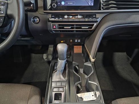 Used 2025 Toyota Camry LE FWD image 20