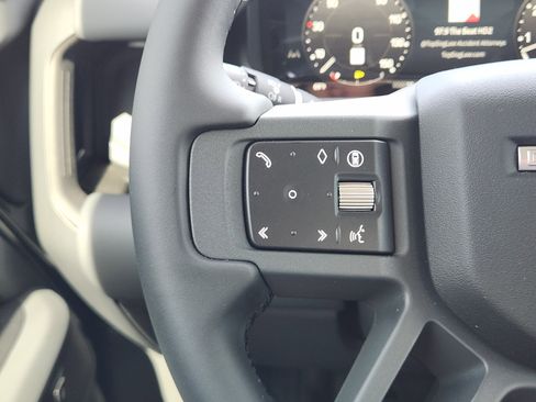 New 2026 Land Rover Defender 110 X-Dynamic SE AWD/4WD image 28