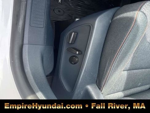 Used 2024 Ford Maverick XLT w/ Equipment Group 300A Standard AWD/4WD image 20