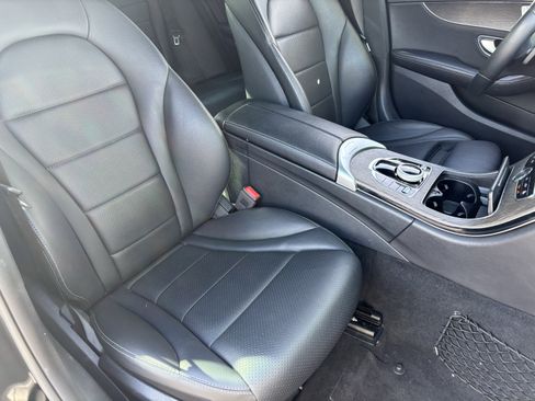 Used 2019 Mercedes-Benz C 300 Sedan image 8
