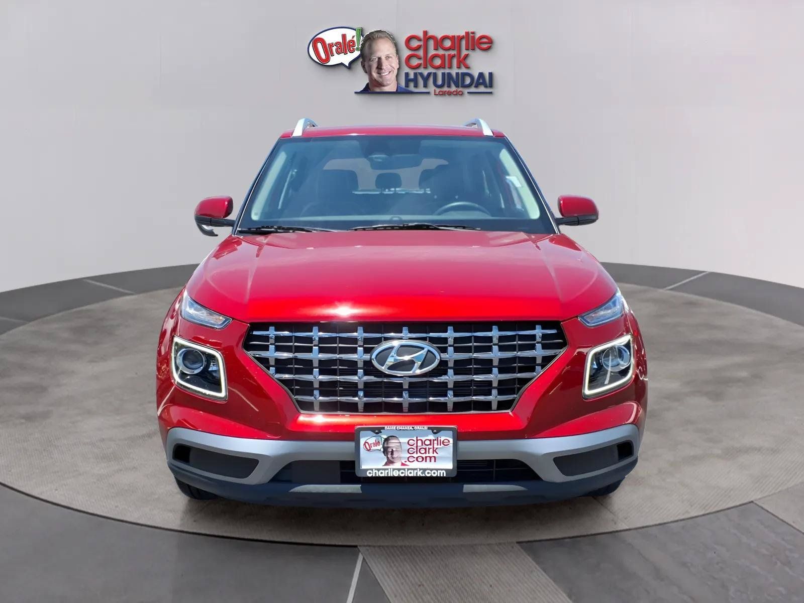 Certified 2025 Hyundai Venue Limited FWD image 8