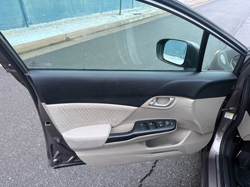 Used 2014 Honda Civic LX image 13
