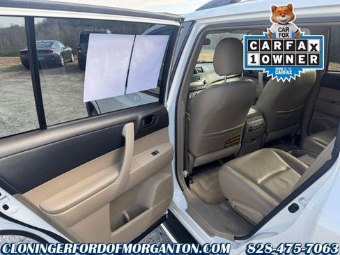 Used 2010 Toyota Highlander Base image 16
