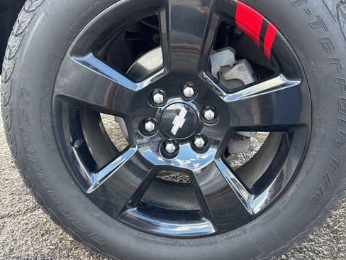 Used 2018 Chevrolet Silverado 1500 LT w/ Redline Edition image 12