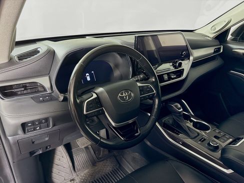 Used 2023 Toyota Highlander Platinum AWD/4WD image 9