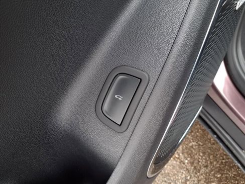 Certified 2025 GMC Acadia Elevation image 22