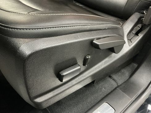 Used 2019 Chevrolet Colorado ZR2 w/ ZR2 Midnight Special Edition AWD/4WD image 19