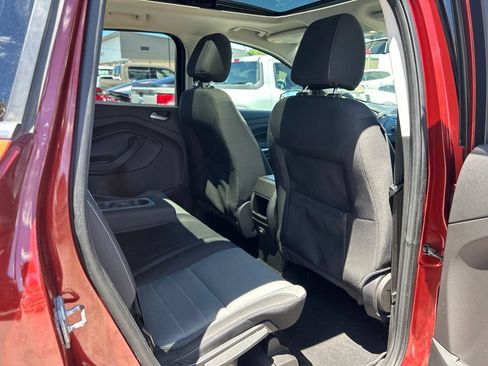 Used 2015 Ford Escape SE FWD image 41