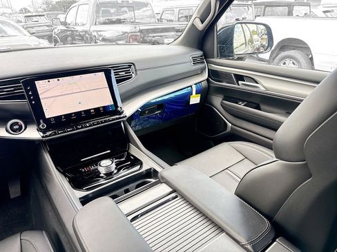 New 2026 Jeep Grand Wagoneer 2WD image 25