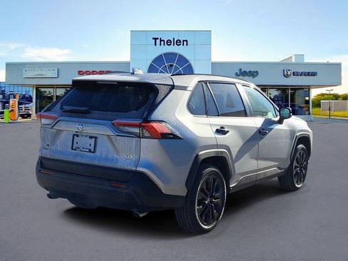 Used 2021 Toyota RAV4 XLE Premium AWD/4WD image 5