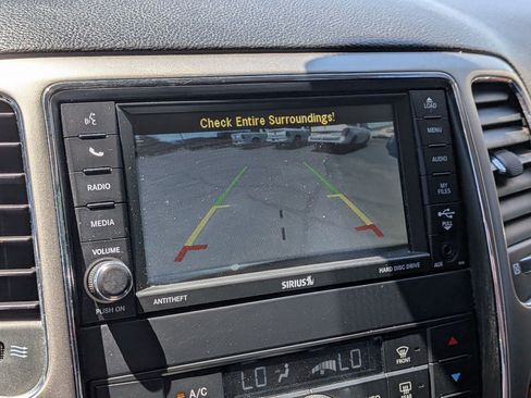 Used 2013 Jeep Grand Cherokee Limited w/ Advance Technology Group AWD/4WD image 22