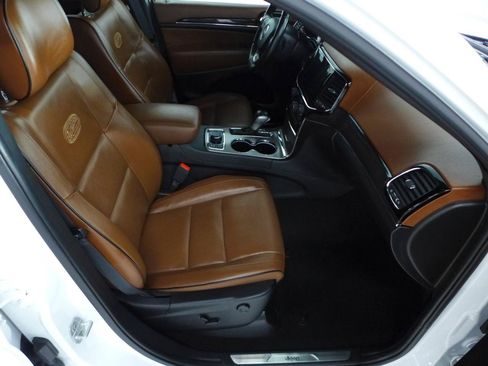 Used 2021 Jeep Grand Cherokee Overland AWD/4WD image 50