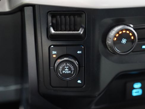 Used 2023 Ford F150 XLT image 32