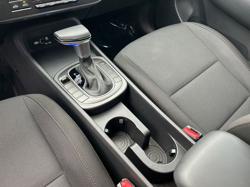 Used 2025 Hyundai Kona SEL FWD image 18
