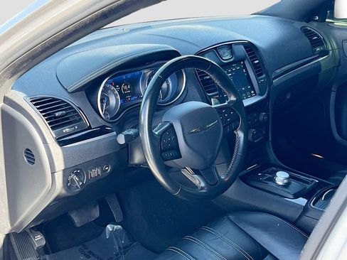 Used 2021 Chrysler 300 S RWD image 9