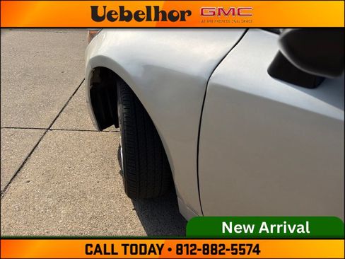 Used 2025 Toyota Corolla LE FWD image 18