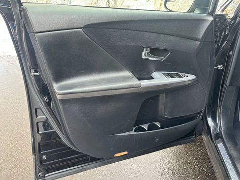 Used 2015 Toyota Venza LE image 13