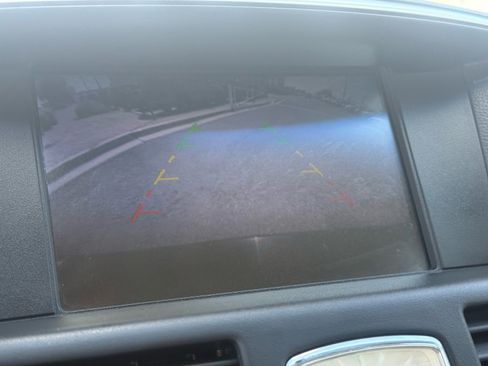 Used 2013 INFINITI M35 w/ Premium Pkg image 24